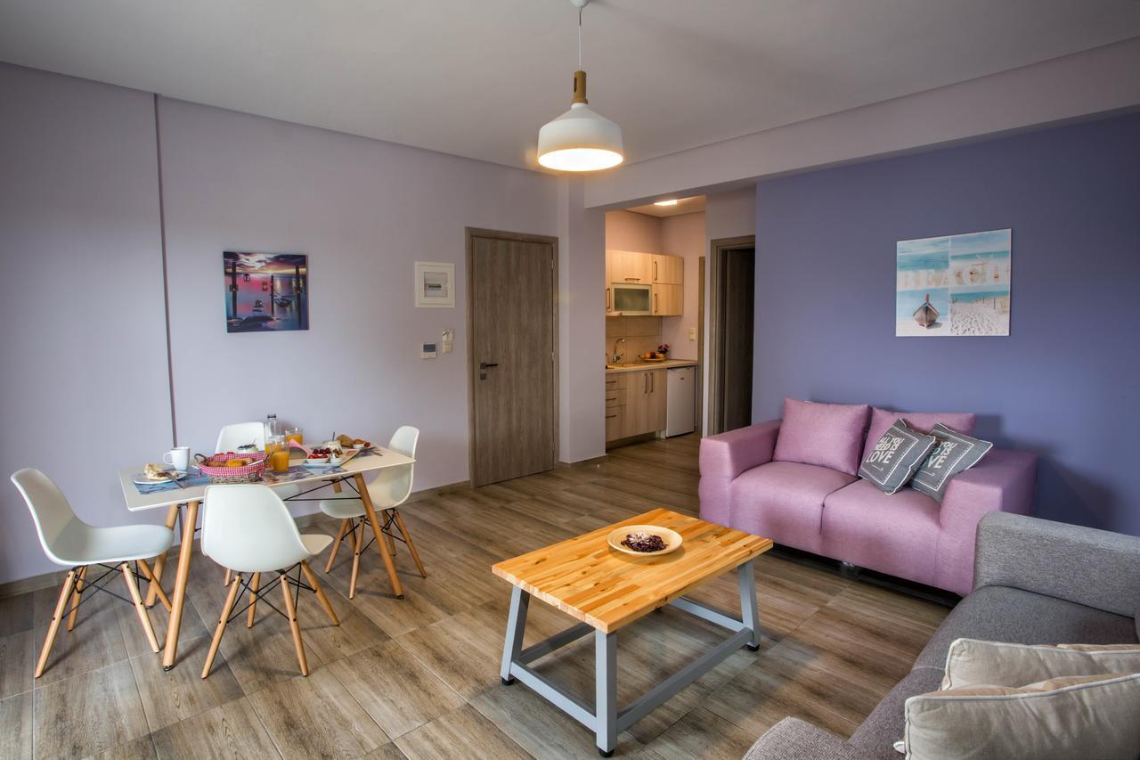 Isalos Suites Néa Péramos Eksteriør billede